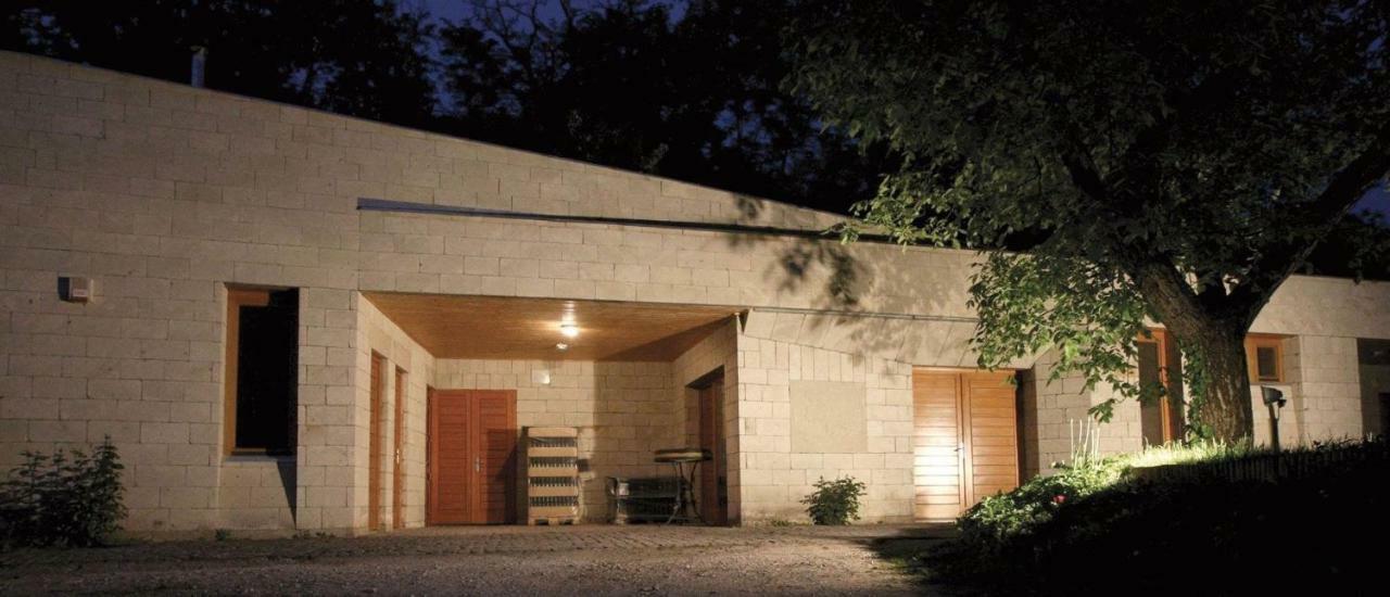 Haus Lucia Lägenhet Eger Exteriör bild